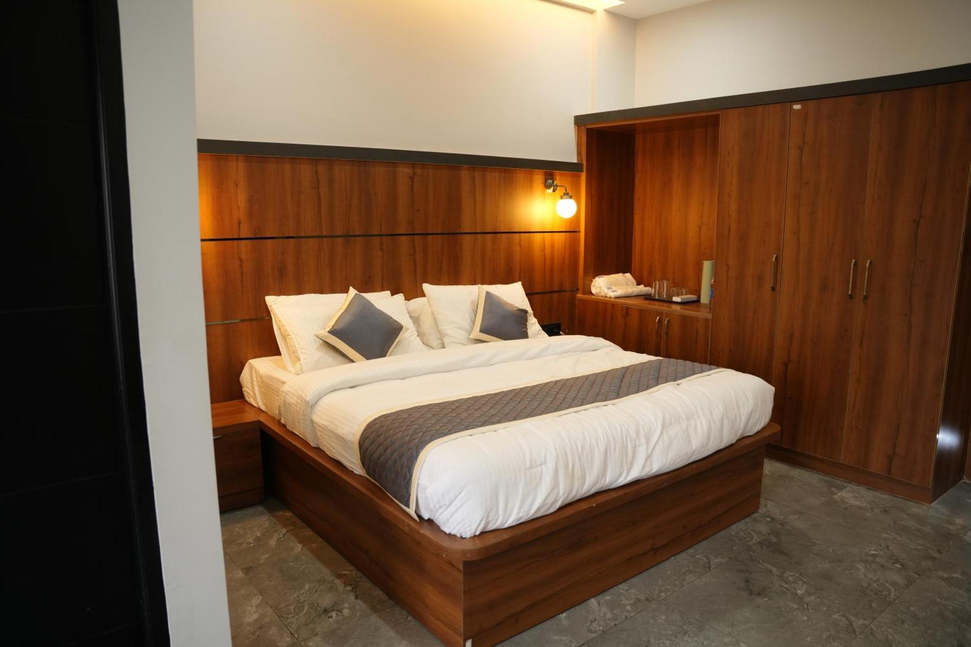 萨格尔 Sarvam Residency酒店 外观 照片