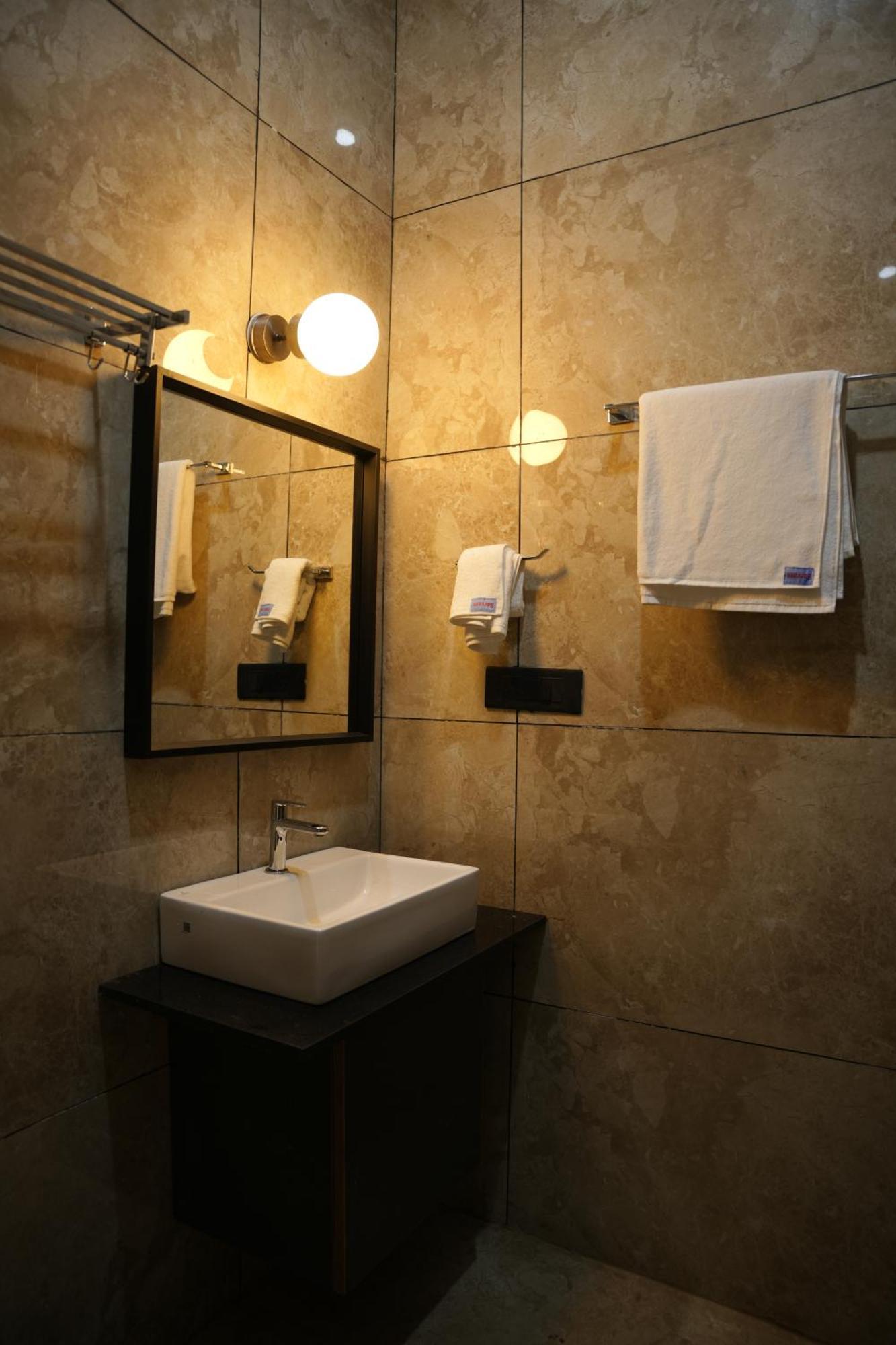 萨格尔 Sarvam Residency酒店 外观 照片