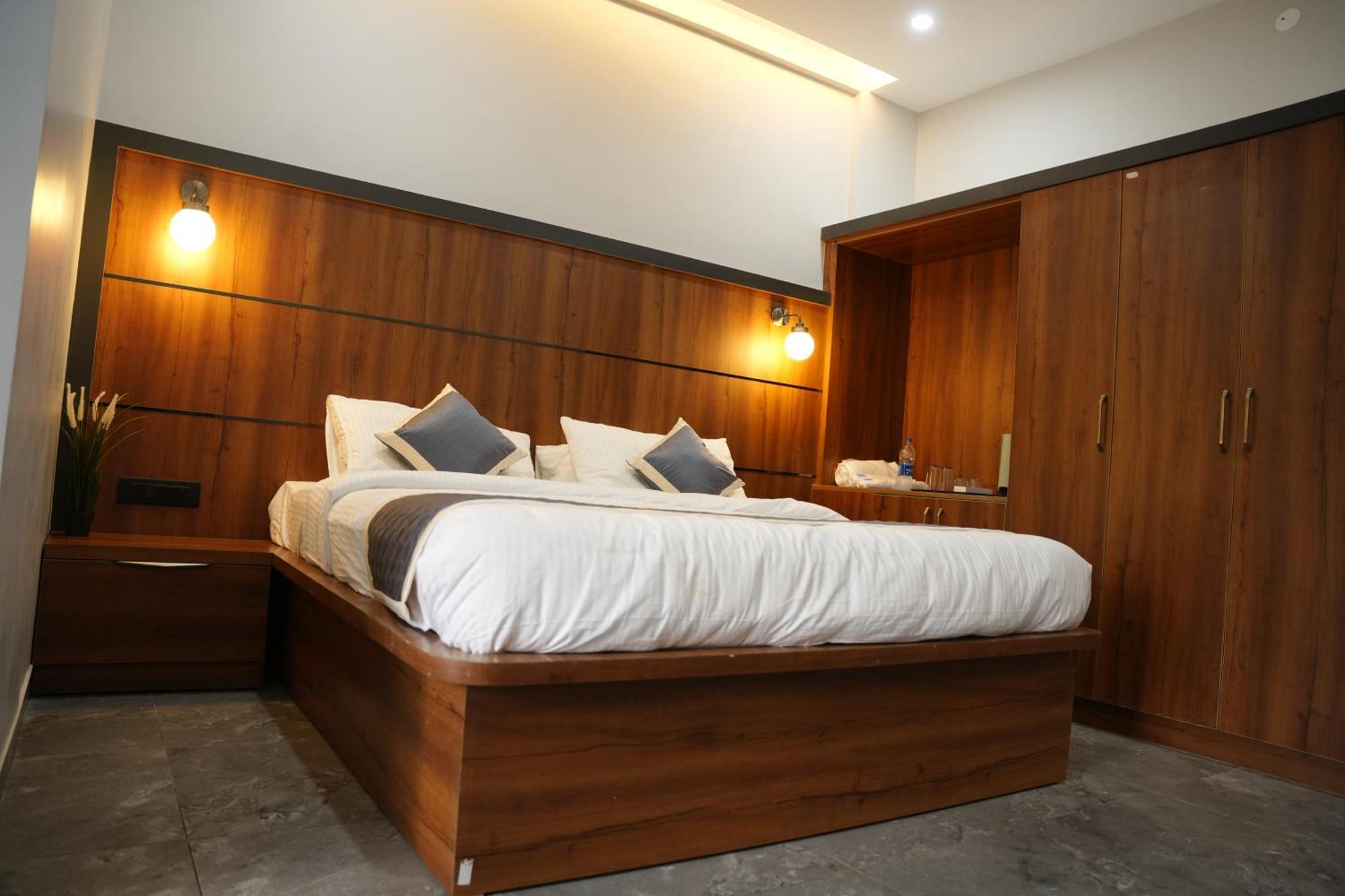 萨格尔 Sarvam Residency酒店 外观 照片
